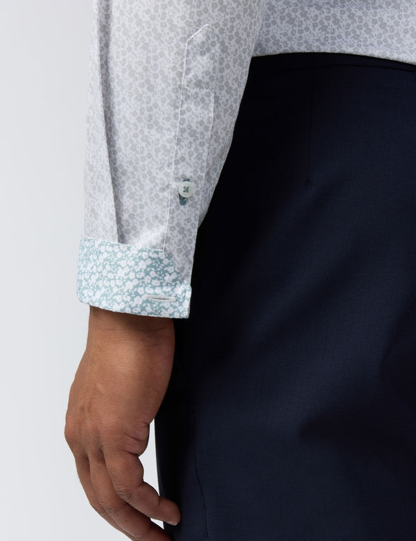 BLUME | WHITE