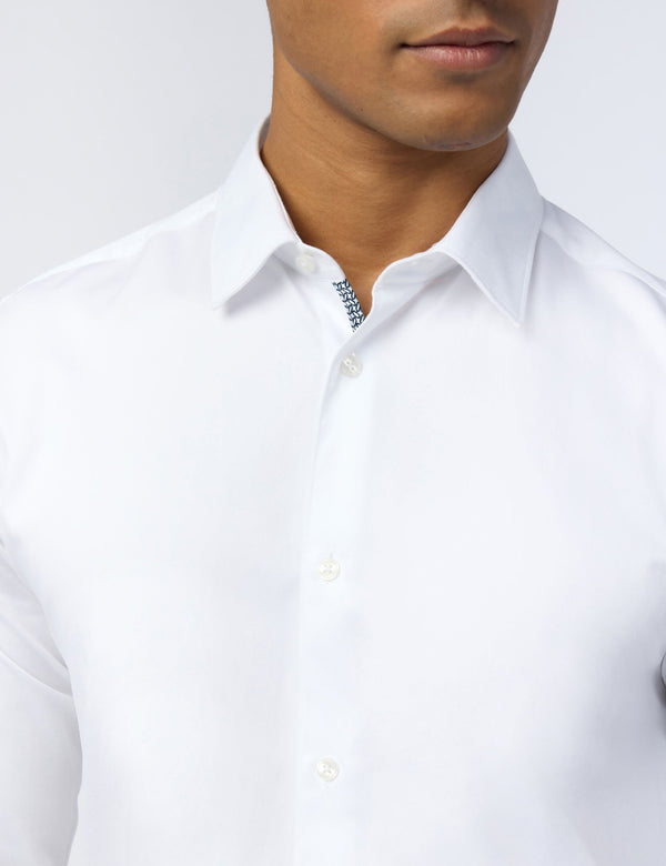 EMILE | WHITE