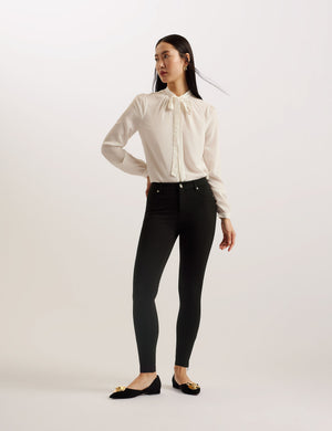 STRENTI | BLACK