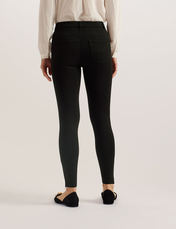 STRENTI | BLACK