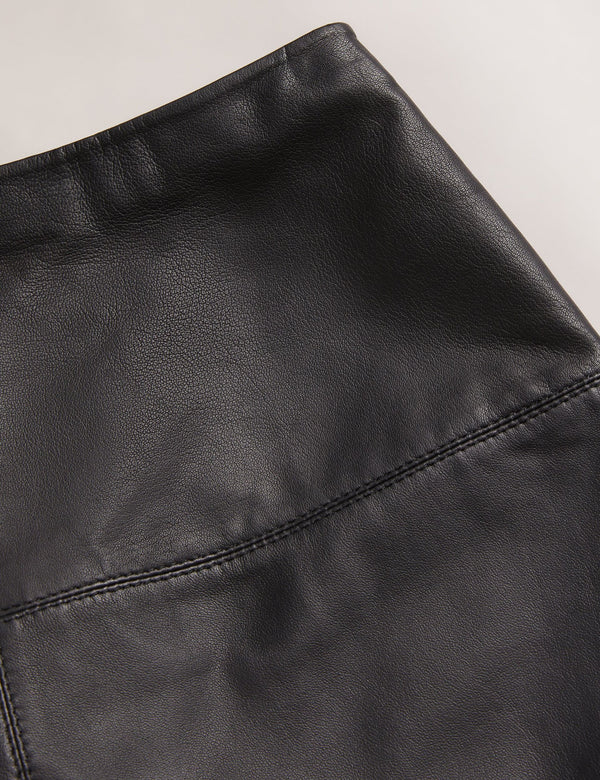 VALIAT | BLACK