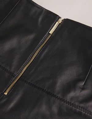 VALIAT | BLACK