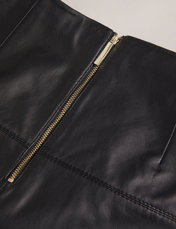 VALIAT | BLACK