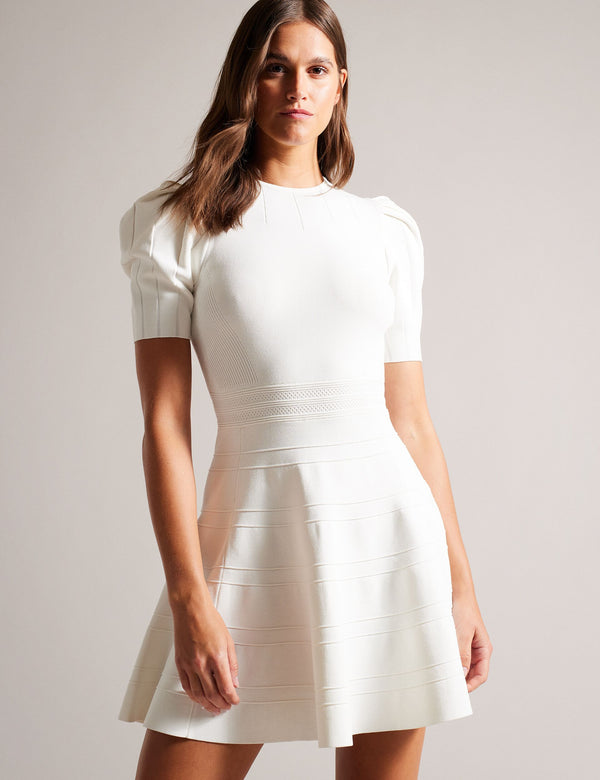 VELVEY | WHITE