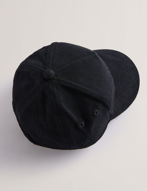 FREDDS | BLACK