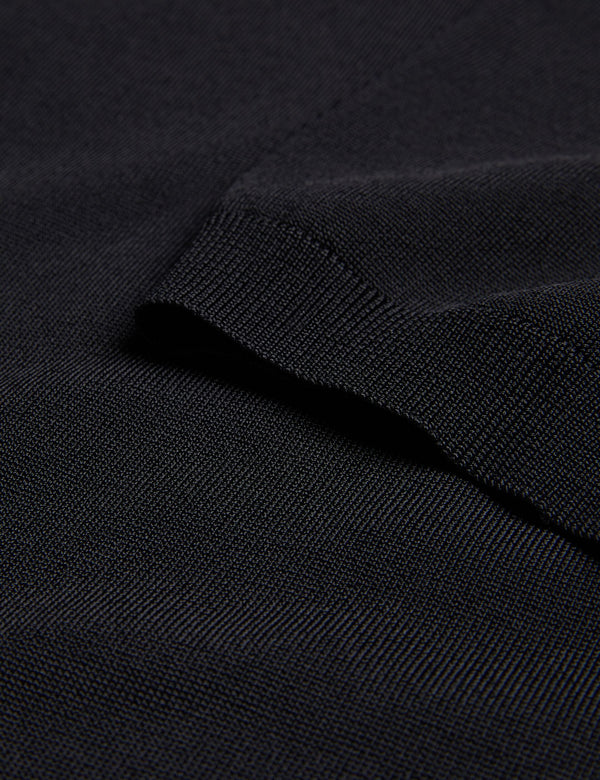 REYON | BLACK