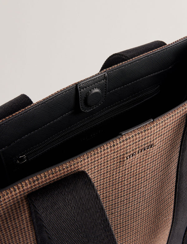 MALLICK | BLACK