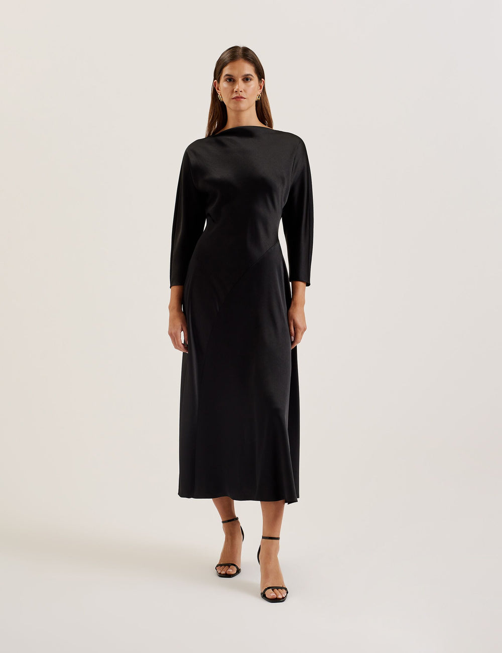 AVELLI | BLACK