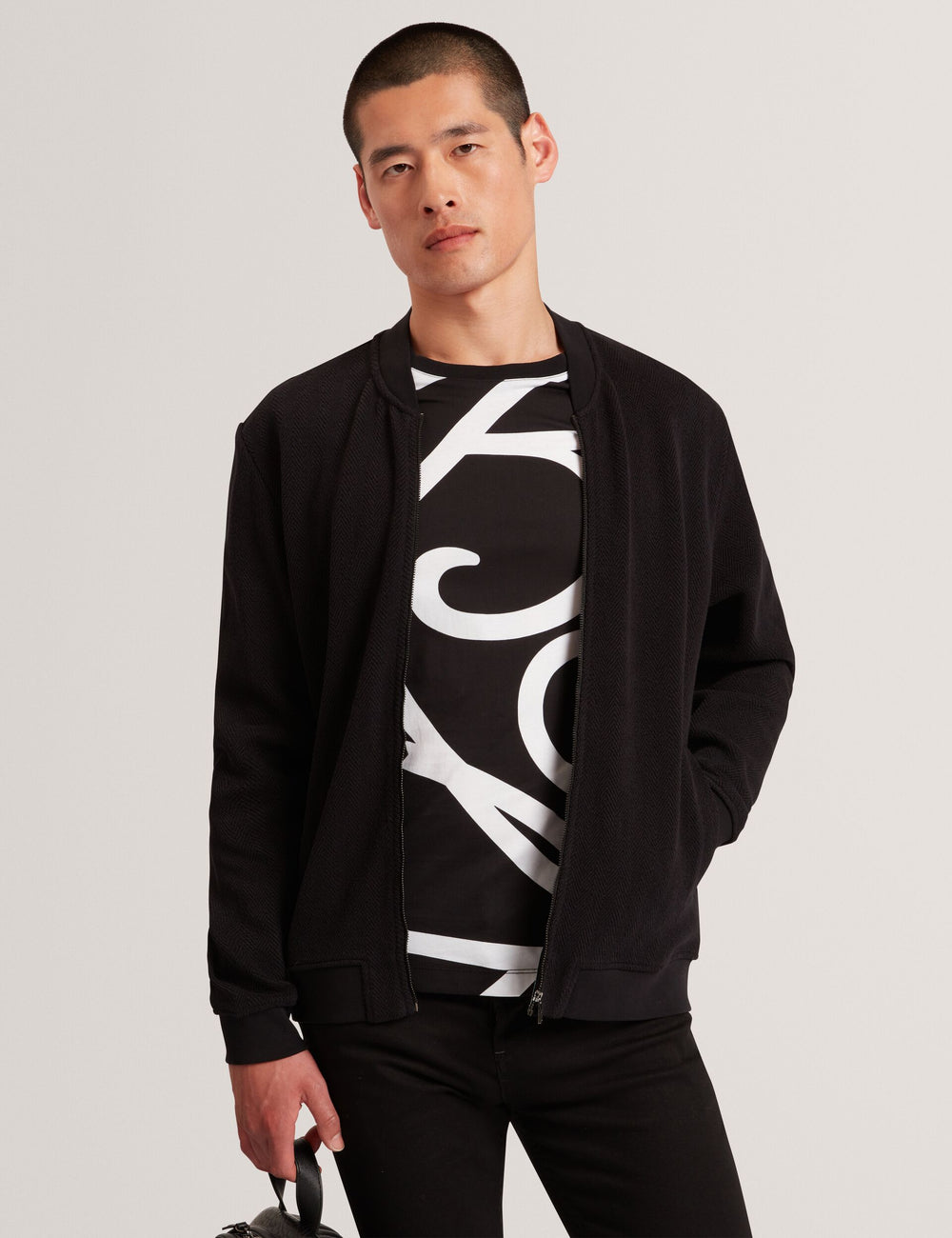BRANIS | BLACK
