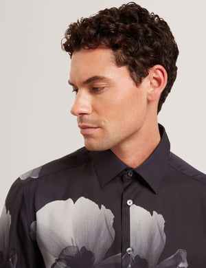 AMUND | BLACK