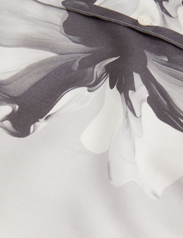 AMUND | WHITE