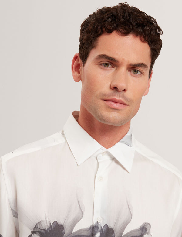 AMUND | WHITE
