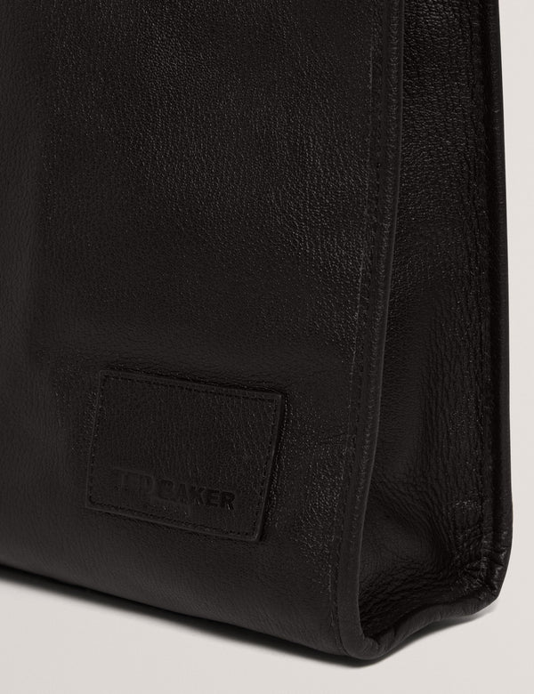 GRIFFIS | BLACK